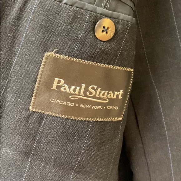 PAUL STUART Suit  (Great Condition, 43L, Grey Pinstripe, Wool) - Picture 3 of 6